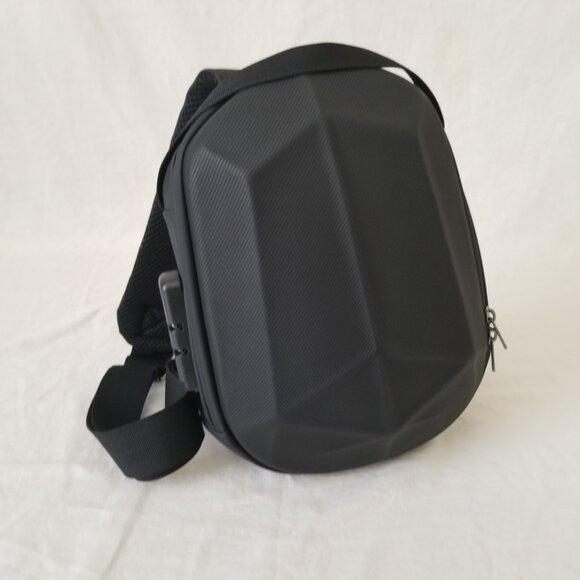 NEW! Anti-Theft Hard-Shell Crossbody/Shoulder Bag w/Locking Zippers and Strap - Picture 7 of 16